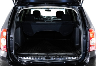 Подержанный автомобиль Renault Duster 2013 года (15 фото)