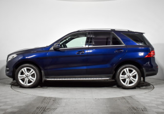 Подержанный автомобиль Mercedes-Benz GLE 2017 года (8 фото)