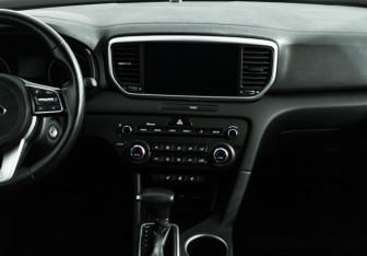 Подержанный автомобиль Kia Sportage 2021 года (14 фото)