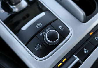 Подержанный автомобиль Kia Stinger 2018 года (25 фото)