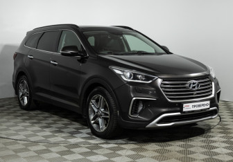Подержанный автомобиль Hyundai Santa Fe 2017 года (3 фото)