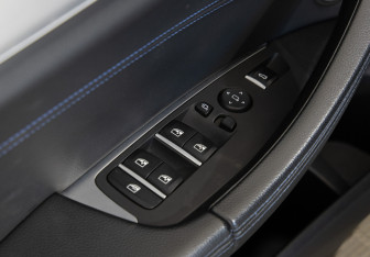 Подержанный автомобиль BMW X4 2019 года (24 фото)