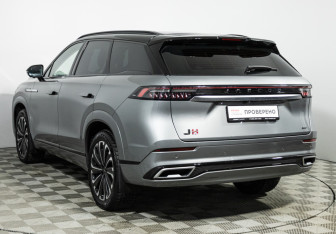 Подержанный автомобиль Jaecoo J8 2024 года (7 фото)