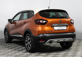Подержанный автомобиль Renault Kaptur 2017 года (7 фото)