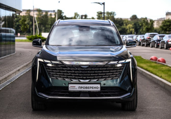 Подержанный автомобиль Geely Atlas 2024 года (4 фото)