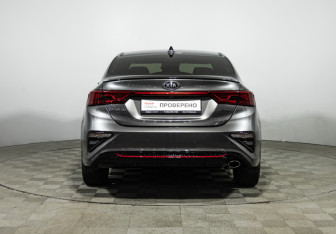 Подержанный автомобиль Kia Cerato Sedan 2020 года (6 фото)