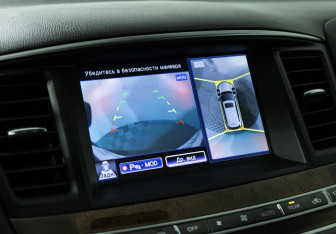 Подержанный автомобиль Infiniti QX60 2014 года (17 фото)