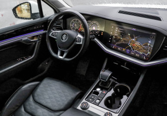 Подержанный автомобиль Volkswagen Touareg 2021 года (10 фото)