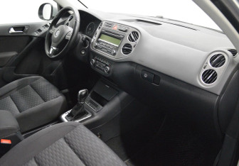 Подержанный автомобиль Volkswagen Tiguan 2011 года (12 фото)