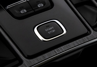 Подержанный автомобиль FAW Bestune T77 2023 года (21 фото)