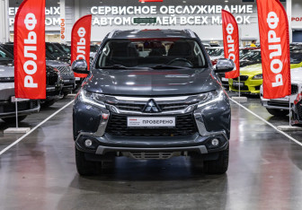 Подержанный автомобиль Mitsubishi Pajero Sport 2018 года (3 фото)