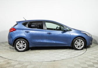 Подержанный автомобиль Kia Ceed Hatchback 2014 года (4 фото)