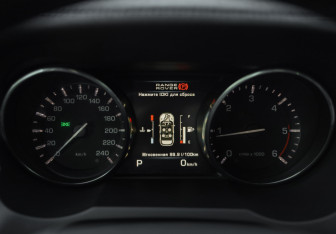 Подержанный автомобиль Land Rover Range Rover Evoque 2012 года (16 фото)