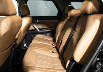 Подержанный автомобиль Changan CS95 2024 года (10 фото)