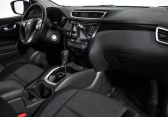 Подержанный автомобиль Nissan Qashqai 2017 года (10 фото)
