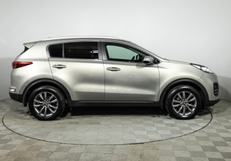 Подержанный автомобиль Kia Sportage 2017 года (4 фото)