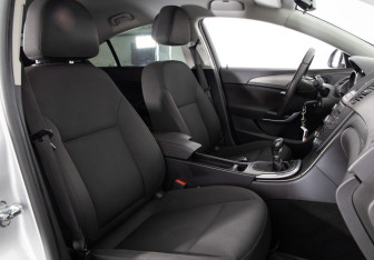 Подержанный автомобиль Opel Insignia Liftback 2011 года (10 фото)