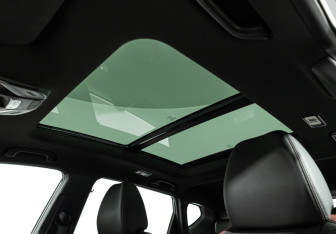 Подержанный автомобиль Geely Coolray 2023 года (19 фото)