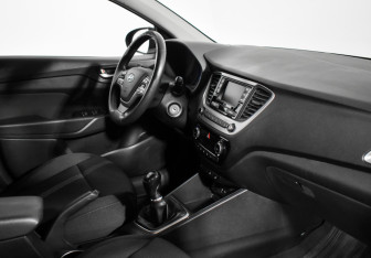 Подержанный автомобиль Hyundai Solaris Sedan 2017 года (13 фото)