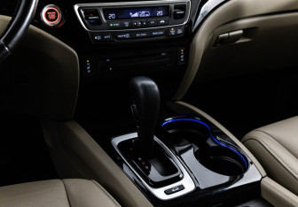 Подержанный автомобиль Honda Pilot 2018 года (15 фото)