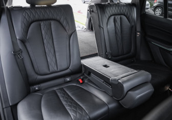Подержанный автомобиль BMW X5 2019 года (35 фото)