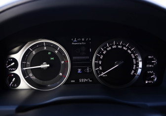 Подержанный автомобиль Toyota Land Cruiser Suv 2019 года (16 фото)