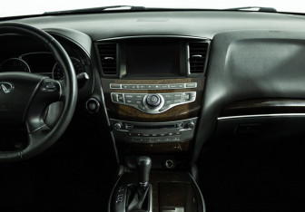 Подержанный автомобиль Infiniti QX60 2014 года (14 фото)