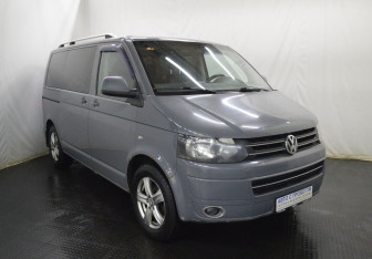 Подержанный автомобиль Volkswagen Caravelle 2012 года (3 фото)