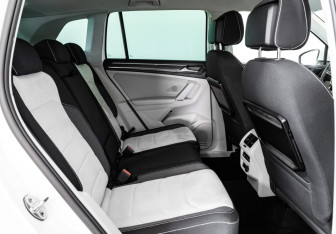 Подержанный автомобиль Volkswagen Tiguan 2017 года (24 фото)