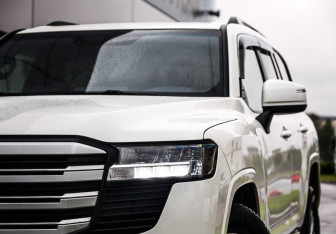 Подержанный автомобиль Toyota Land Cruiser Suv 2021 года (2 фото)