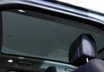 Подержанный автомобиль Land Rover Range Rover Velar 2019 года (22 фото)