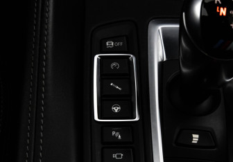 Подержанный автомобиль BMW X6 M 2017 года (18 фото)