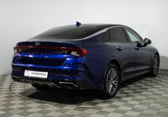 Подержанный автомобиль Kia K5 2020 года (5 фото)