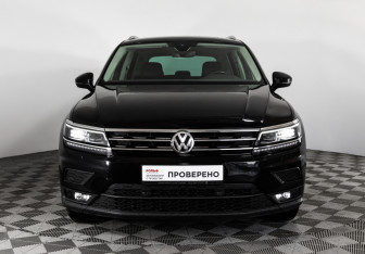 Подержанный автомобиль Volkswagen Tiguan 2019 года (2 фото)