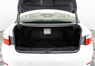 Подержанный автомобиль Lexus ES 2013 года (32 фото)