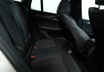 Подержанный автомобиль BMW X3 2019 года (21 фото)