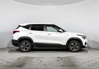 Подержанный автомобиль Kia Seltos 2020 года (4 фото)