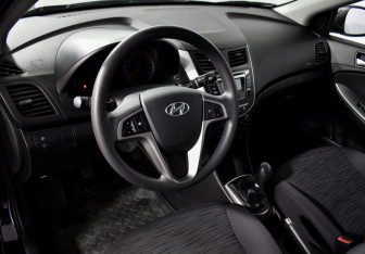 Подержанный автомобиль Hyundai Solaris Hatchback 2016 года (9 фото)