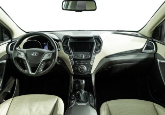 Подержанный автомобиль Hyundai Santa Fe 2014 года (13 фото)