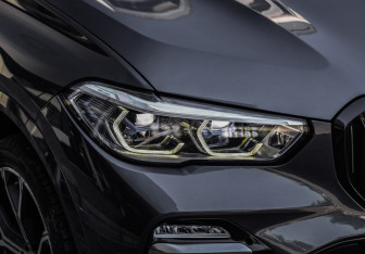Подержанный автомобиль BMW X5 2019 года (10 фото)