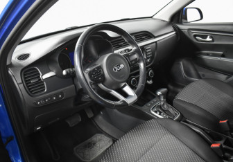 Подержанный автомобиль Kia Rio Sedan 2019 года (9 фото)
