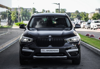 Подержанный автомобиль BMW X3 2019 года (4 фото)