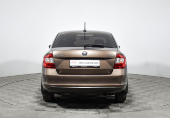 Подержанный автомобиль Skoda Rapid Liftback 2018 года (6 фото)