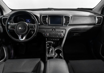 Подержанный автомобиль Kia Sportage 2017 года (11 фото)