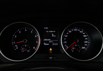 Подержанный автомобиль Volkswagen Tiguan 2018 года (12 фото)