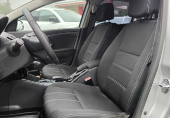 Подержанный автомобиль Renault Megane Hatchback 2013 года (13 фото)