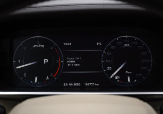 Подержанный автомобиль Land Rover Range Rover 2013 года (14 фото)