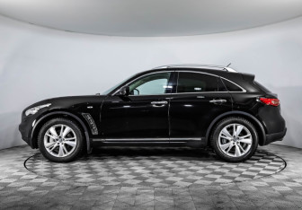 Подержанный автомобиль Infiniti FX 2012 года (8 фото)
