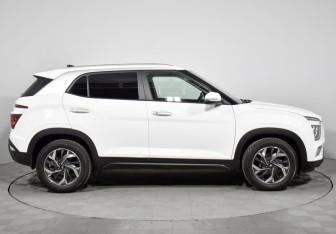 Подержанный автомобиль Hyundai Creta 2021 года (4 фото)