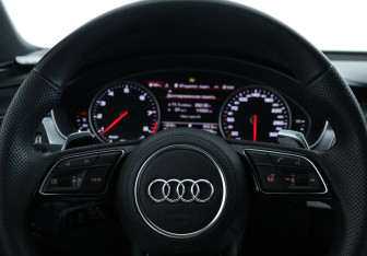 Подержанный автомобиль Audi A7 2016 года (20 фото)